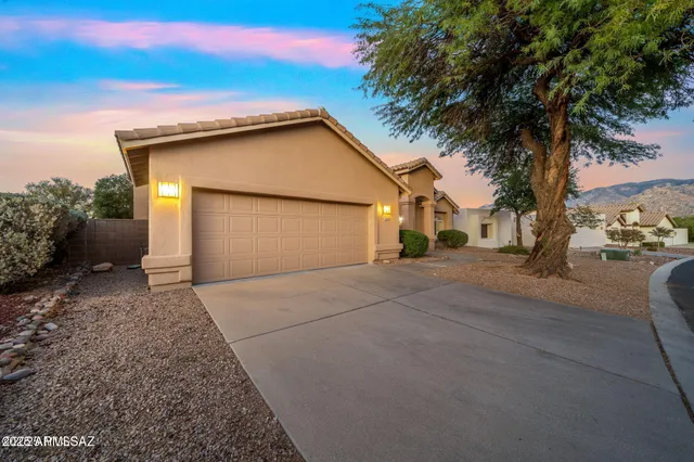 $525,000 | 1645 East Ganymede Drive, Tucson, AZ 85737