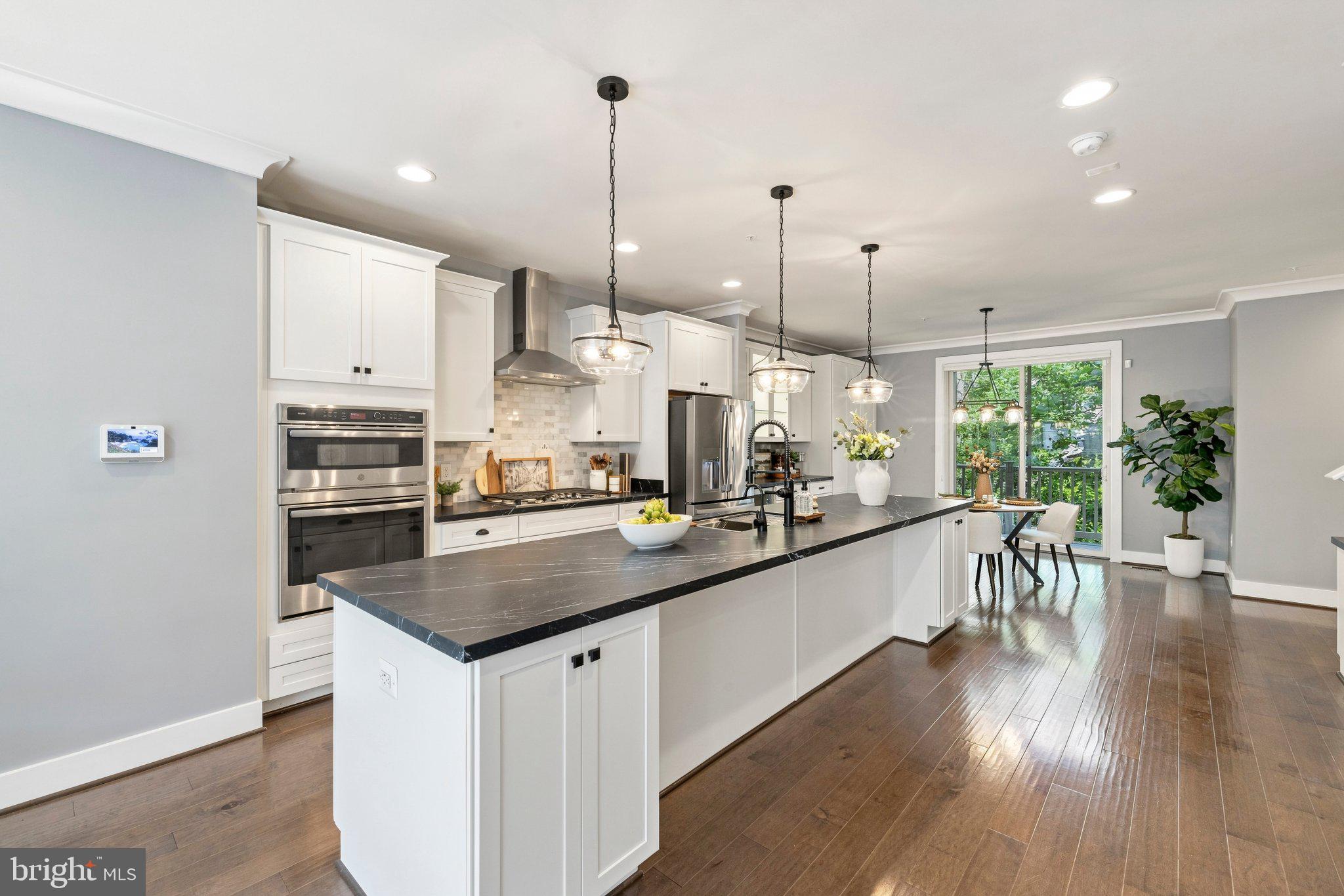 2876 Lowen Valley Road Alexandria, VA 22303 - Photo 11 of 57 Gallery Image 11