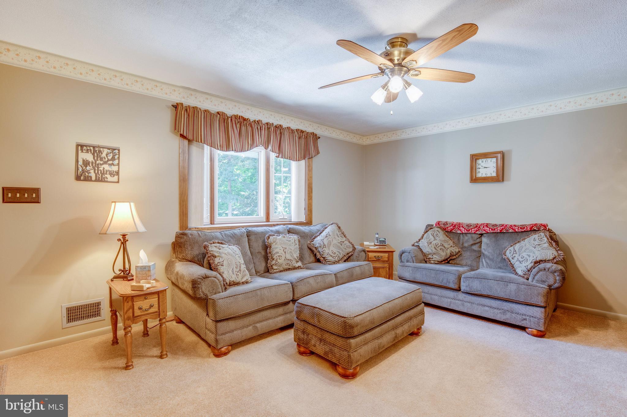 618 Eliot Road Pasadena, MD 21122 - Photo 3 of 16
