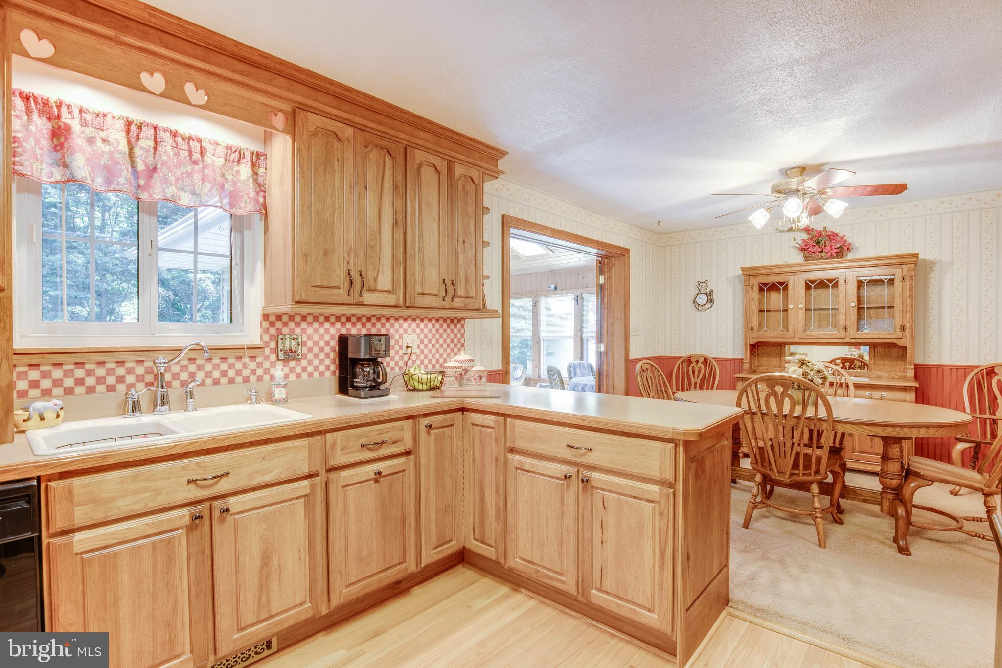 618 Eliot Road Pasadena, MD 21122 - Photo 5 of 16