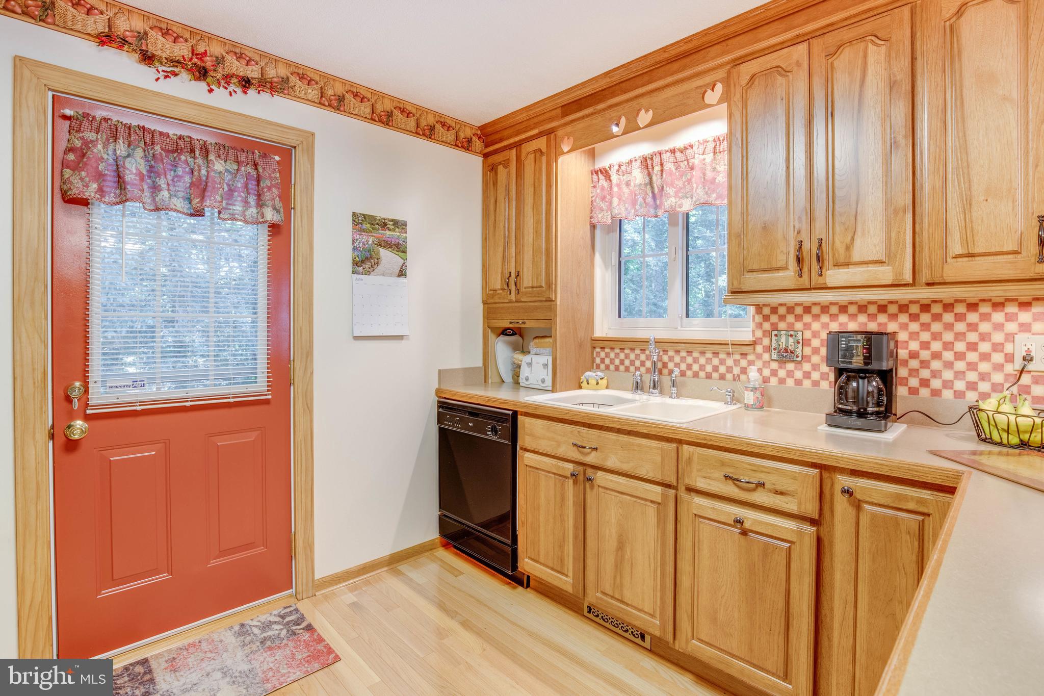 618 Eliot Road Pasadena, MD 21122 - Photo 6 of 16