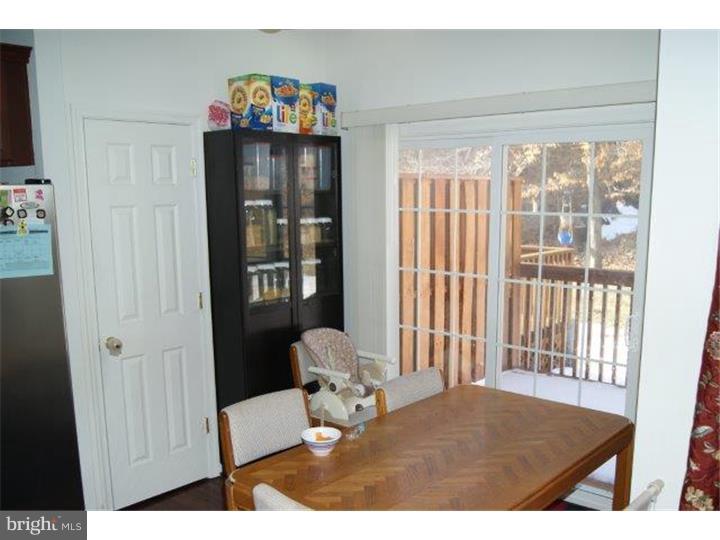157 Madison Way Downingtown, PA 19335 - Photo 6 of 14 Kitchen