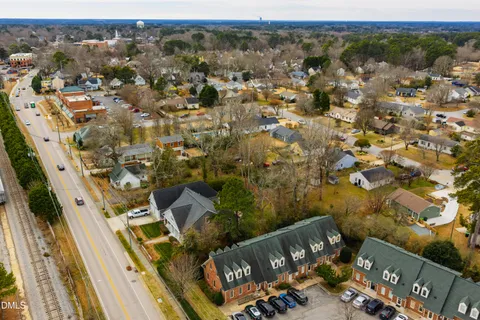 $325,000 | 130 Salem Towne Court, Apex, NC 27502