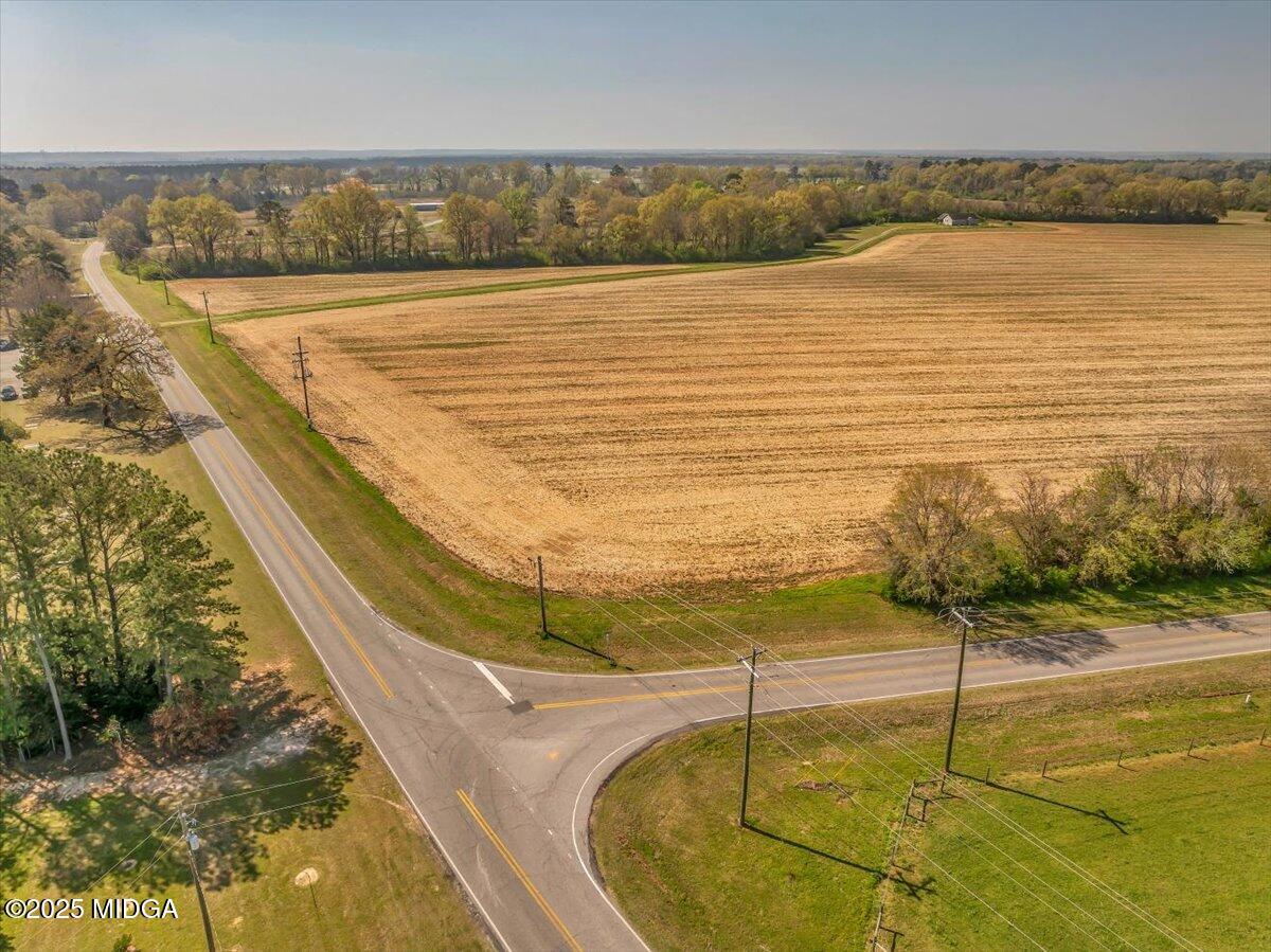 405 Arena Road Perry, GA 31069 - Photo 14 of 31 a view of a swimming pool with an ocean view