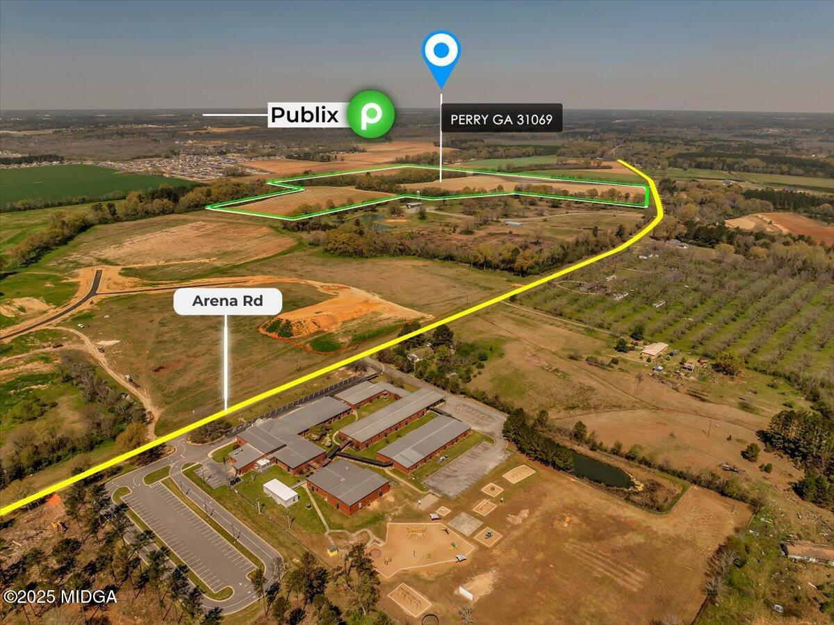 405 Arena Road Perry, GA 31069 - Photo 3 of 31 a view of a swimming pool