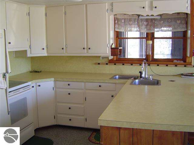 4869 Walton Road Kingsley, MI 49649 - Photo 14 of 35 1777541-13.JPG