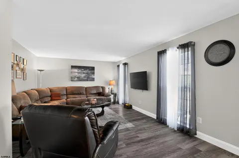 $569,500 | 105 Carlsbad Court, Egg Harbor Township, NJ 08234