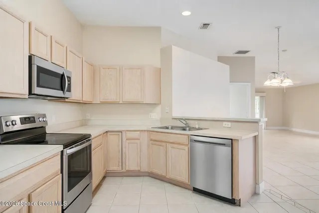 $1,950 | 3473 Horse Creek Circle, Melbourne, FL 32935