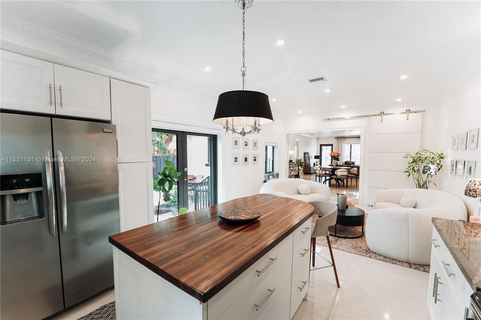 321 Southwest 24th Road Miami, FL 33129 - Photo 9 of 31