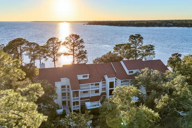 $345,000 | 48 Marina Cove Drive, Unit 302A, Niceville, FL 32578