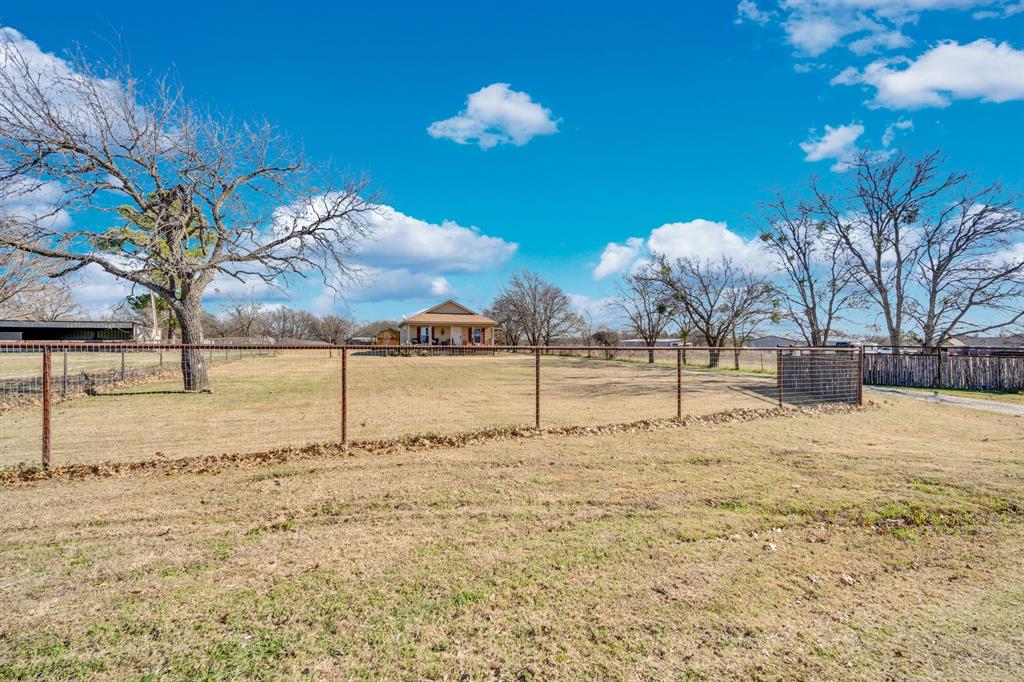 8103 County Road 409 Grandview, TX 76050 - Photo 23 of 35
