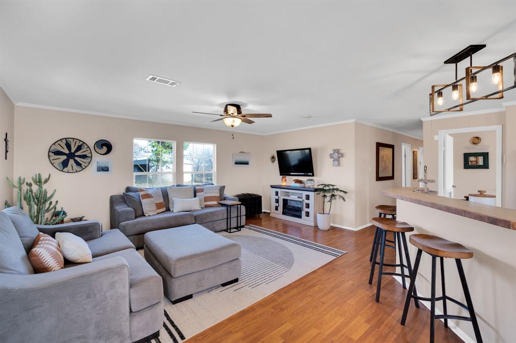 8103 County Road 409 Grandview, TX 76050 - Photo 5 of 35