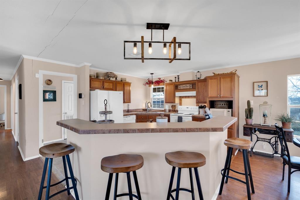 8103 County Road 409 Grandview, TX 76050 - Photo 9 of 35