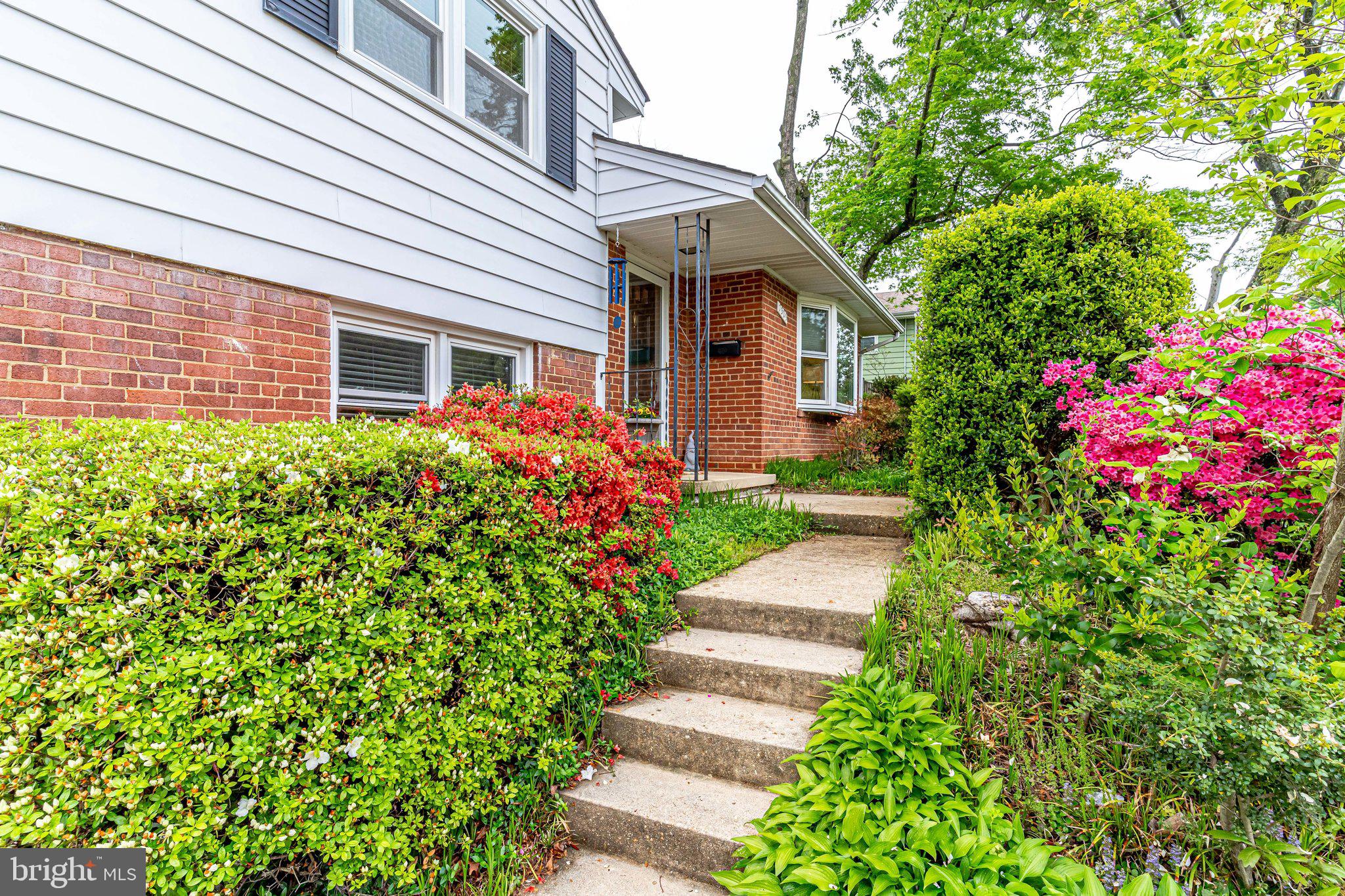 7309 Bath Street Springfield, VA 22150 - Photo 4 of 75