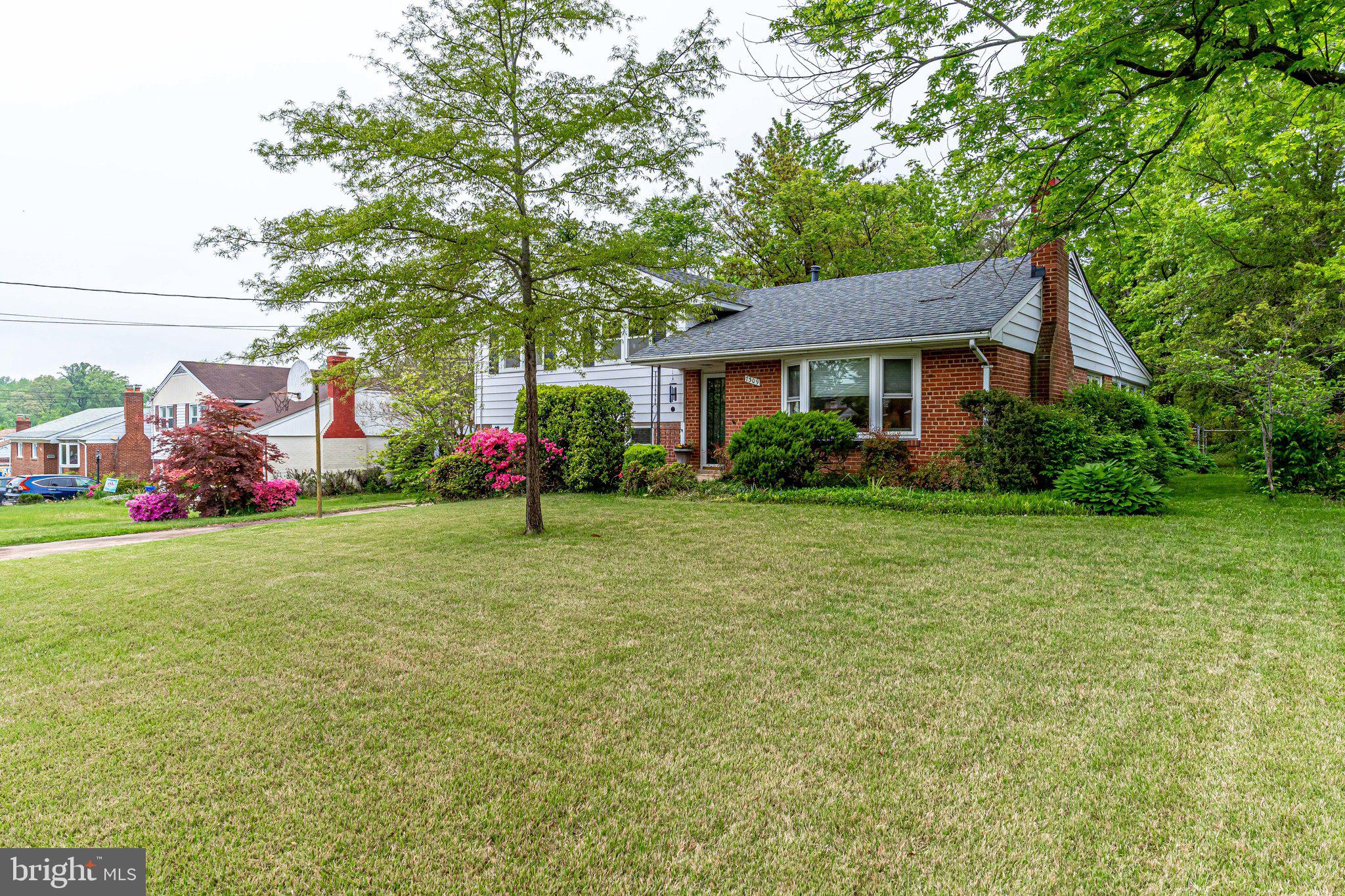 7309 Bath Street Springfield, VA 22150 - Photo 8 of 75