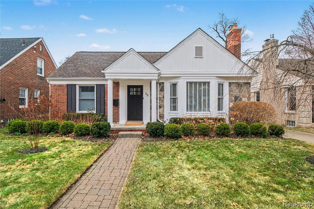 38 Maplefield Road Pleasant Ridge, MI 48069 - Photo 1 of 37 Gallery Image 1
