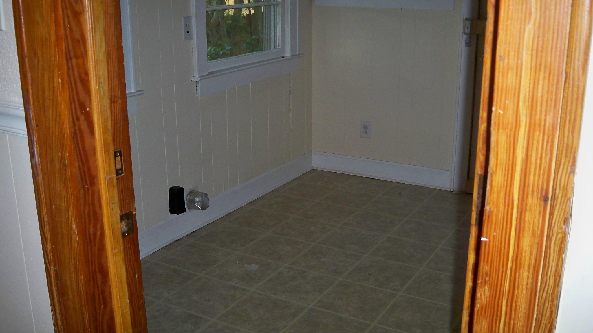 2139 Dorchester Road North Charleston, SC 29405 - Photo 5 of 9 2139_Dorchester_4-15-10_014 - Copy