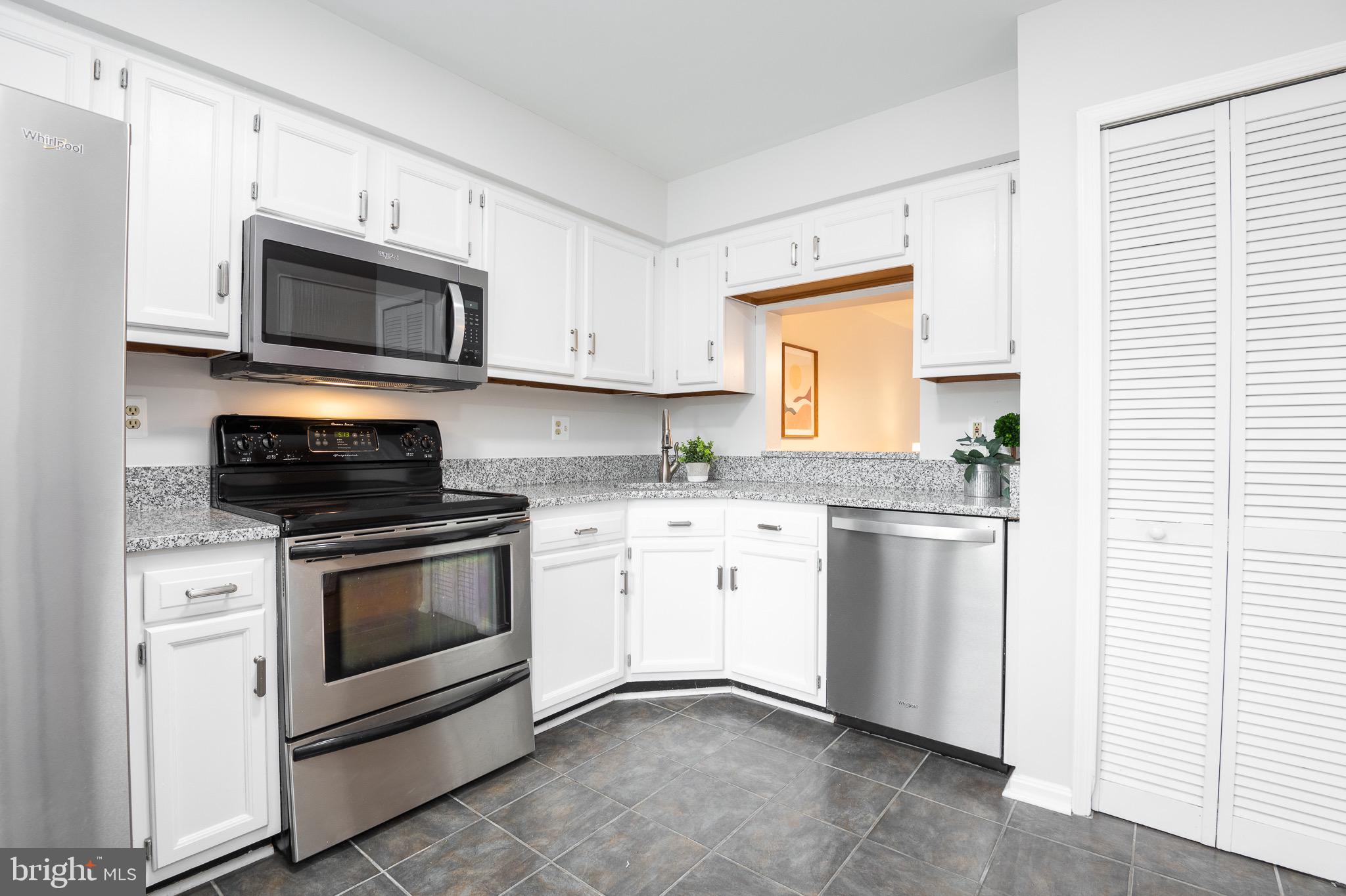 9525 Clocktower Lane Columbia, MD 21046 - Photo 5 of 26