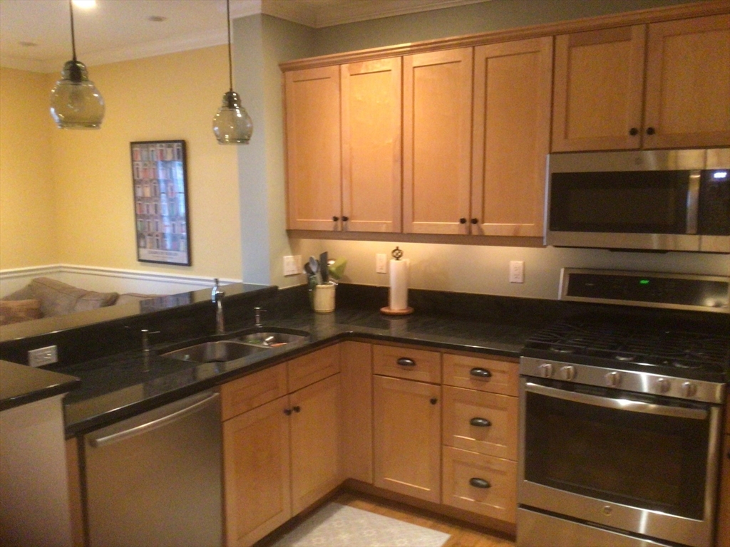 199 Victory Road, Unit 199 Quincy, MA 02171 - Photo 5 of 30 Gallery Image 5