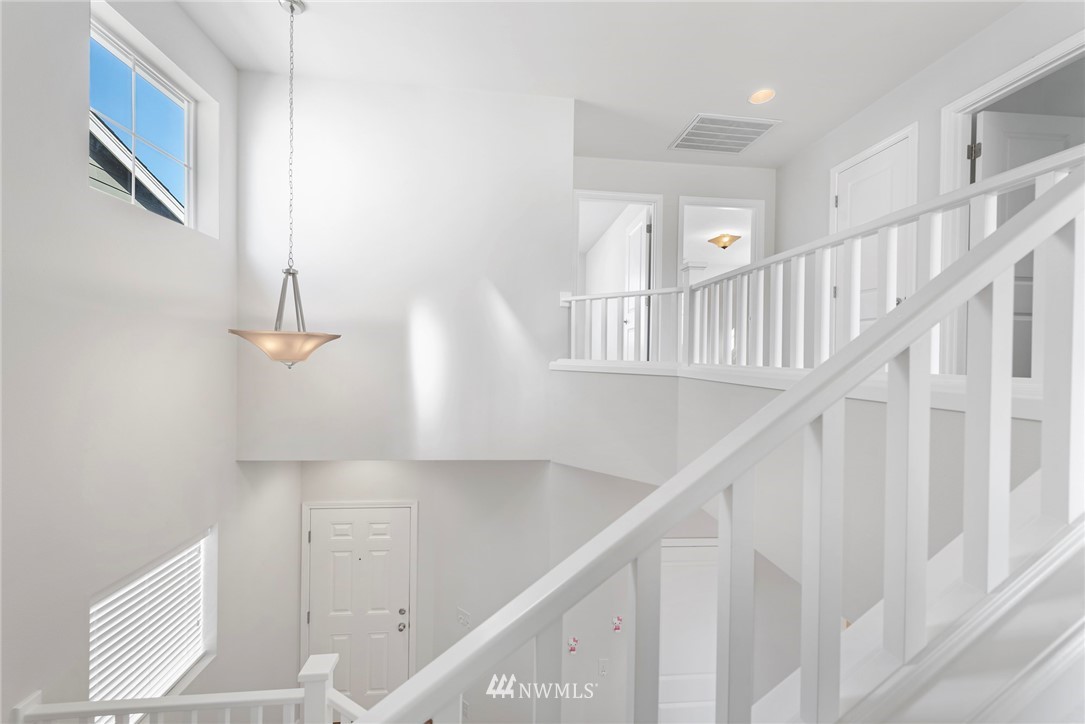 3910 177th Street Southeast Bothell, WA 98012 - Photo 10 of 27 a view of entryway
