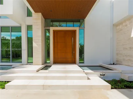 $9,650,000 | 6720 Southwest 98th Street, Pinecrest, FL 33156