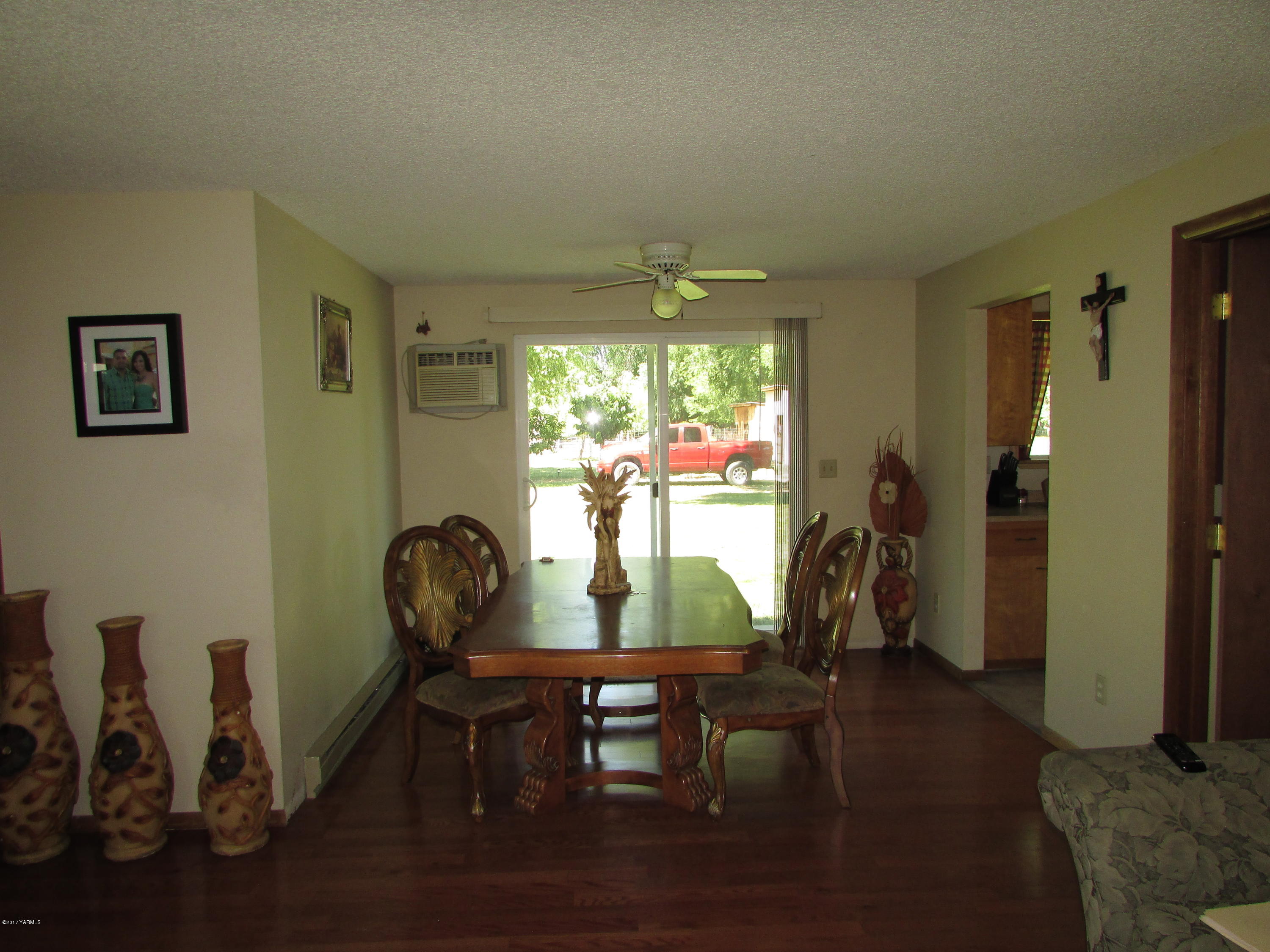 2912 Beaudry Road Moxee, WA 98936 - Photo 14 of 20 a view of a dining room with furniture and window