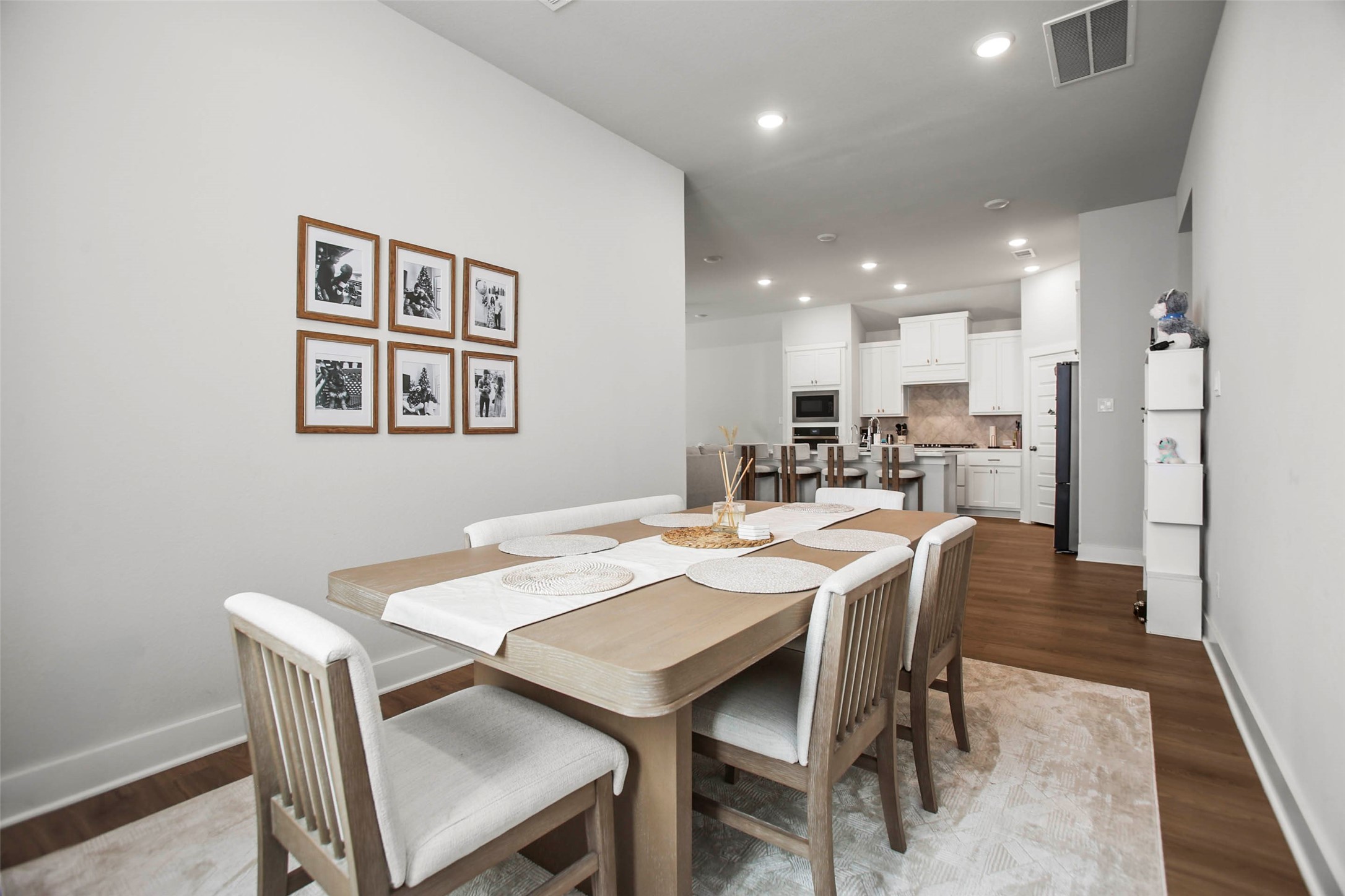 5010 Vly Wind Court Spring, TX 77386 - Photo 15 of 34 a view of a dining room with furniture