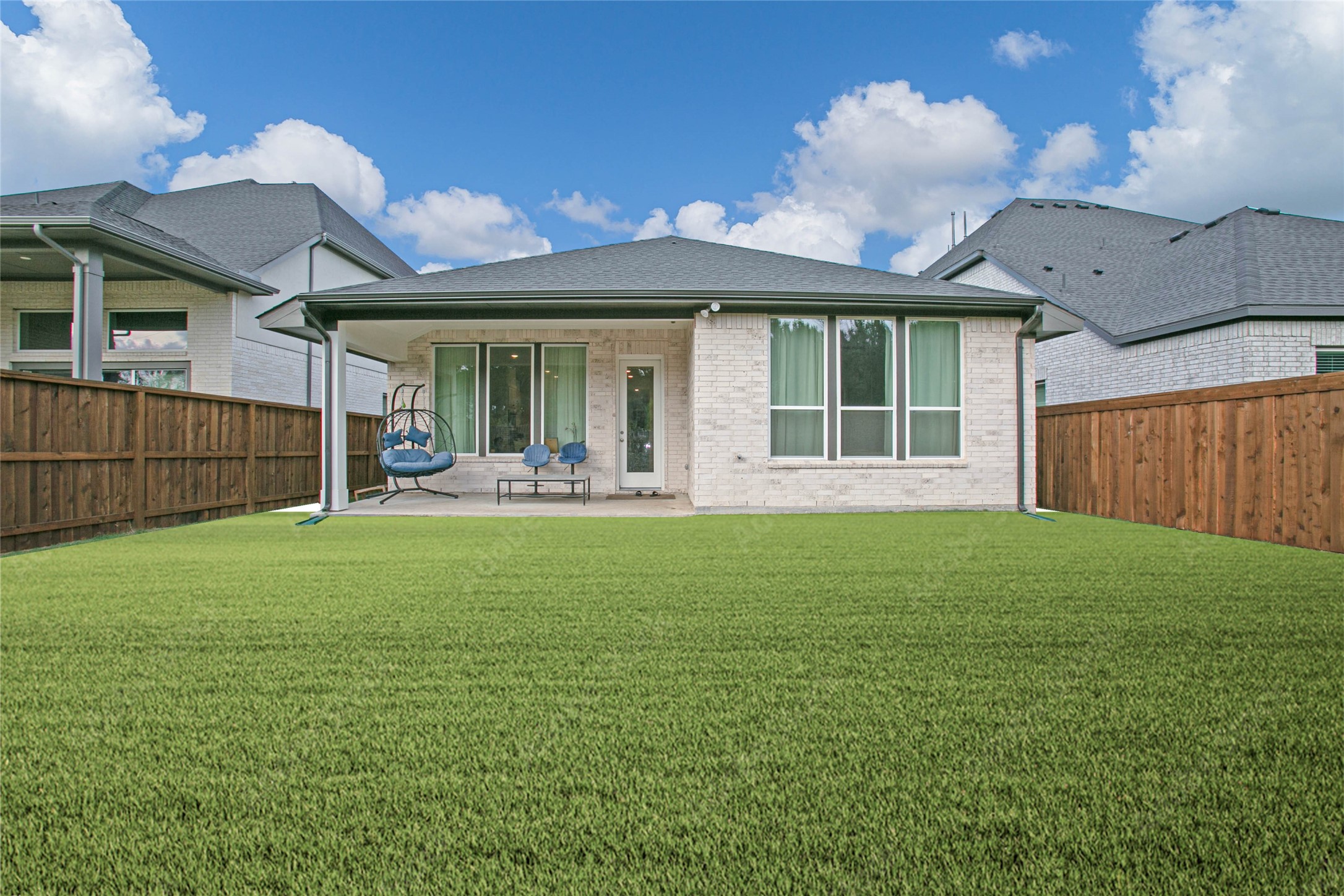 5010 Vly Wind Court Spring, TX 77386 - Photo 32 of 34 a front view of a house with garden