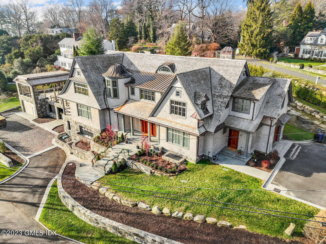 30 Willowmere Avenue, Riverside, CT 06878 Compass