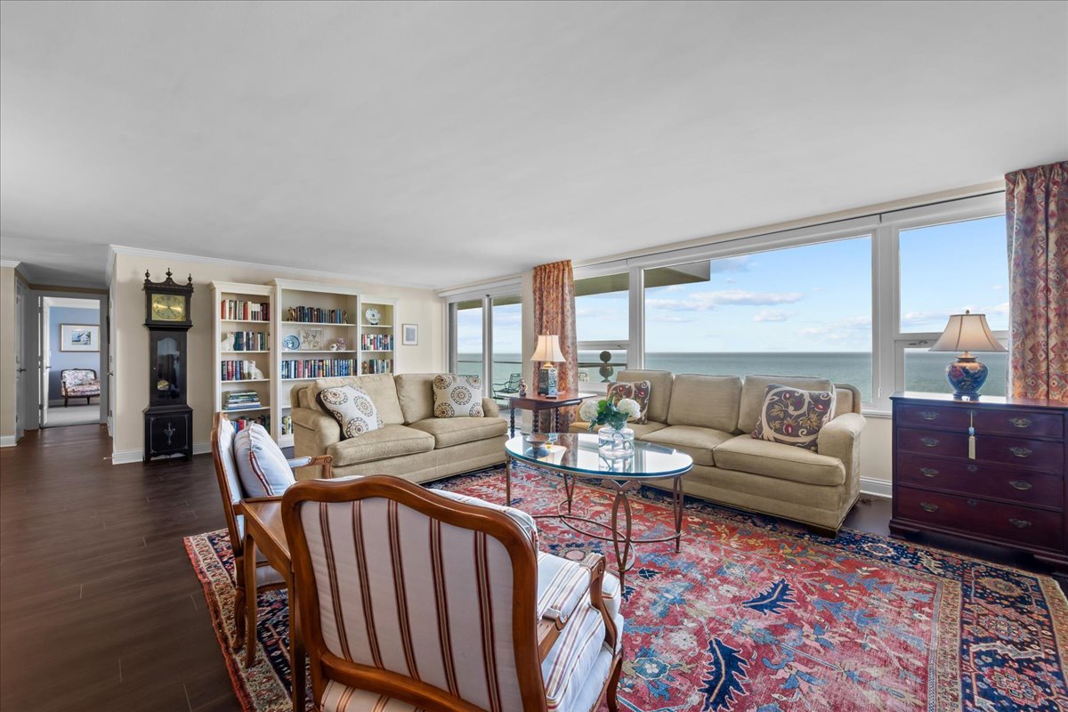 1630 Sheridan Road, Unit 9C Wilmette, IL 60091 - Photo 5 of 31