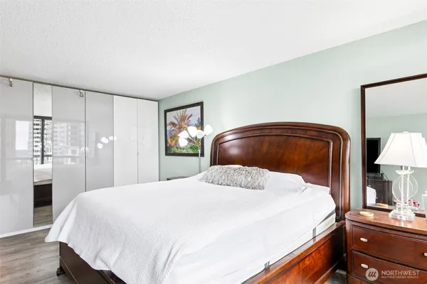 $486,000 | 2100 3rd Avenue, Unit 802, Seattle, WA 98121