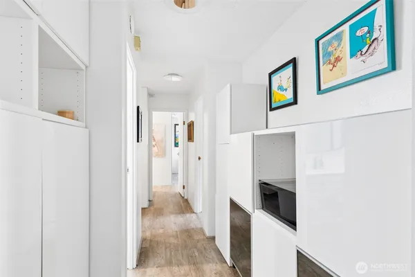 $486,000 | 2100 3rd Avenue, Unit 802, Seattle, WA 98121