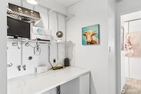 $486,000 | 2100 3rd Avenue, Unit 802, Seattle, WA 98121
