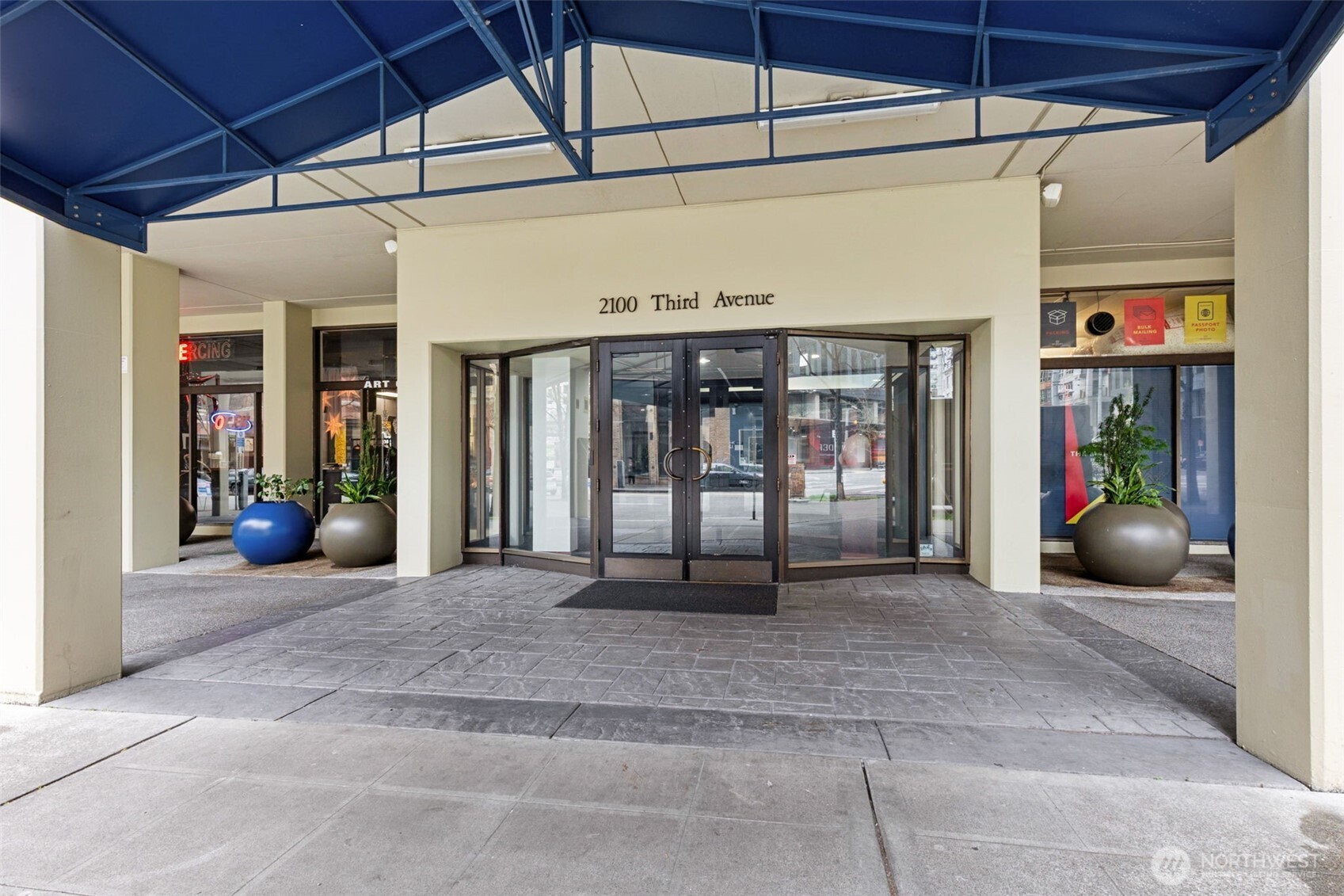2100 3rd Avenue, Unit 802 Seattle, WA 98121 - Photo 23 of 35 a view of a building with door