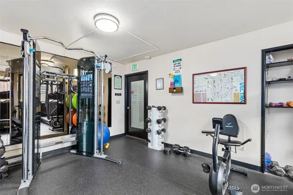 $486,000 | 2100 3rd Avenue, Unit 802, Seattle, WA 98121