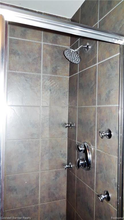 1605 Commodore Circle Canton, MI 48187 - Photo 27 of 45