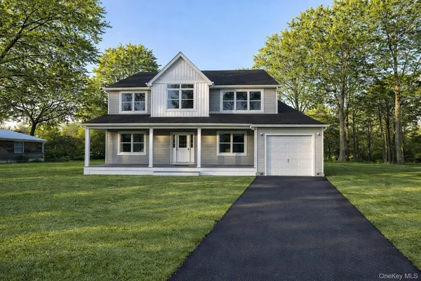 $849,990 | 89 North Street, Manorville, NY 11949