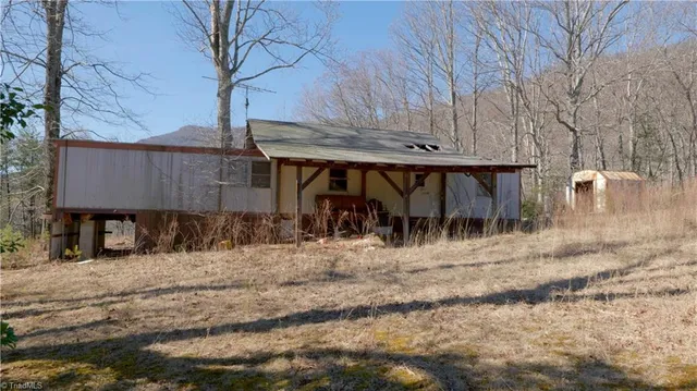 $499,000 | 337 Goat House Road, Lambsburg, VA 24351