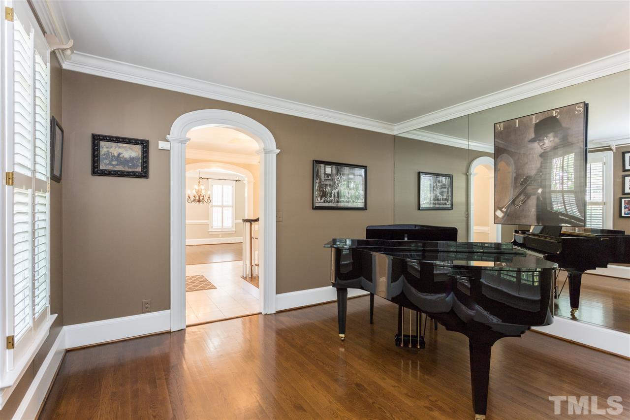 713 Runnymede Road Raleigh, NC 27607 - Photo 5 of 30