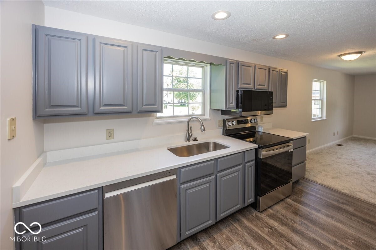 406 Mount Street Greenfield, IN 46140 - Photo 11 of 24