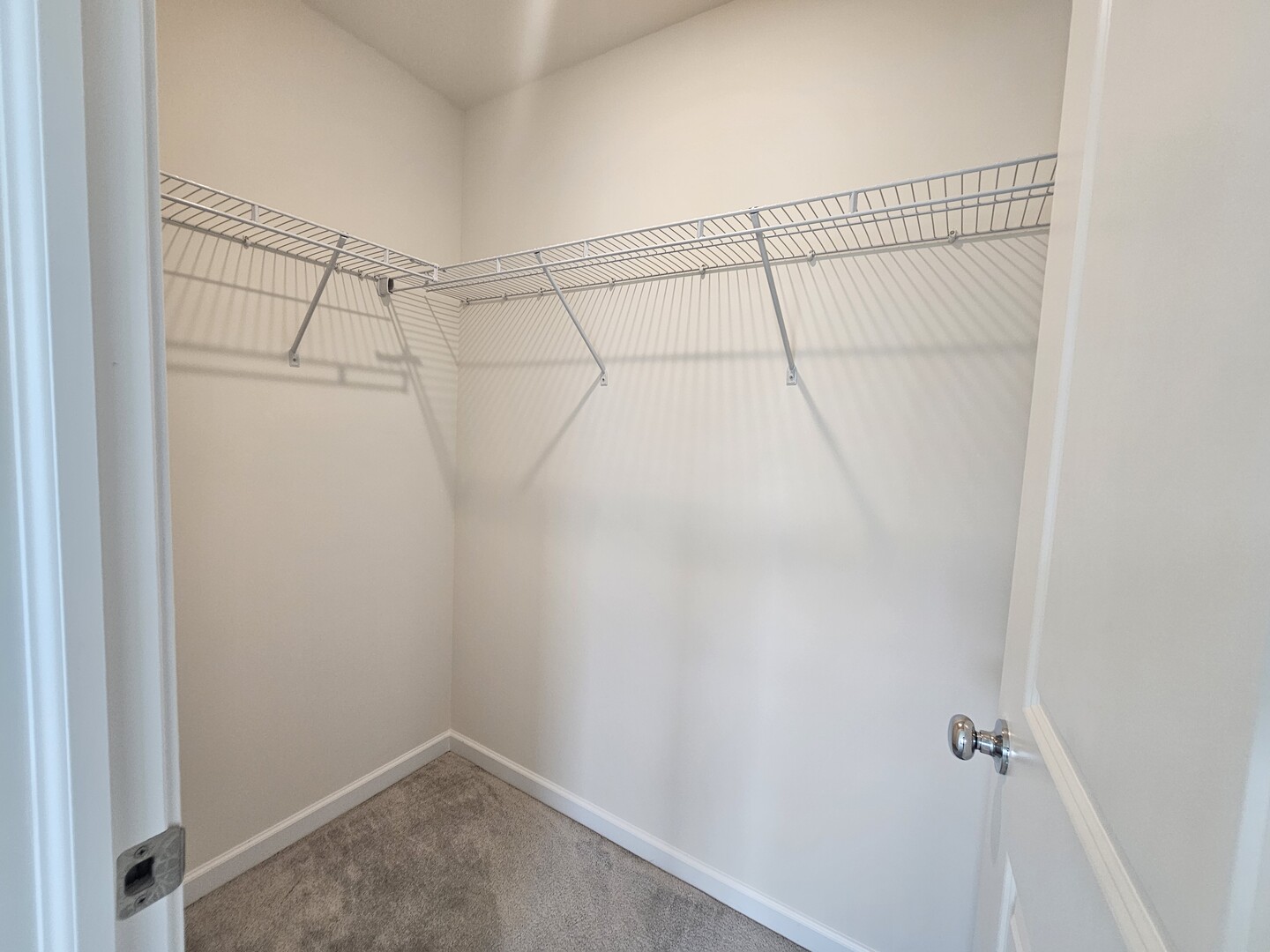 5954 Hawkweed Drive, Unit 5954 Plainfield, IL 60585 - Photo 30 of 35 a view of a small room