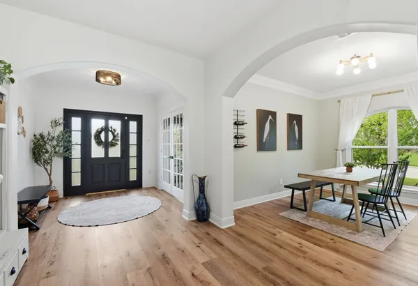 $862,000 | 68 East Sandalbranch Circle, The Woodlands, TX 77382