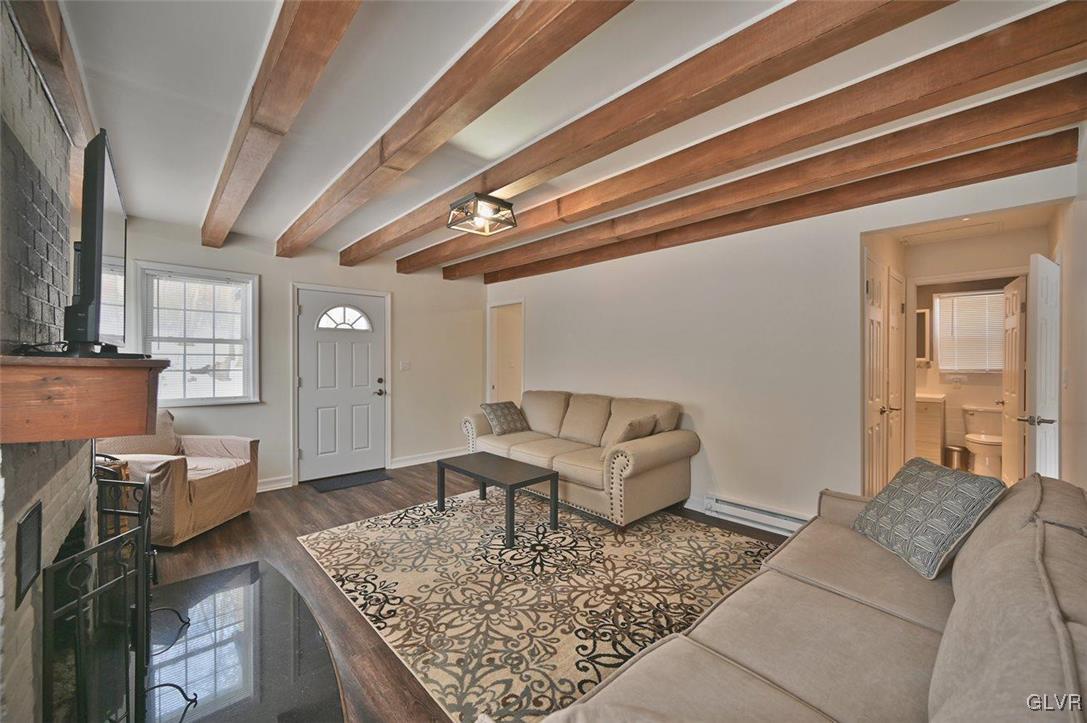 1412 Donalds Road Effort, PA 18330 - Photo 8 of 30 a living room with furniture and a rug