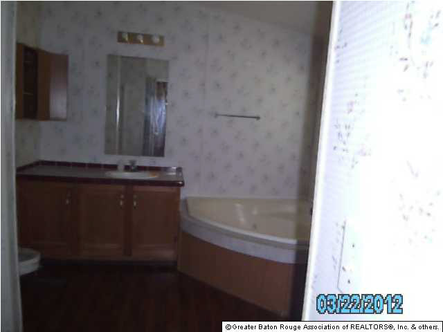 37919 Webb Road Denham Springs, LA 70706 - Photo 11 of 15 Gallery Image 11