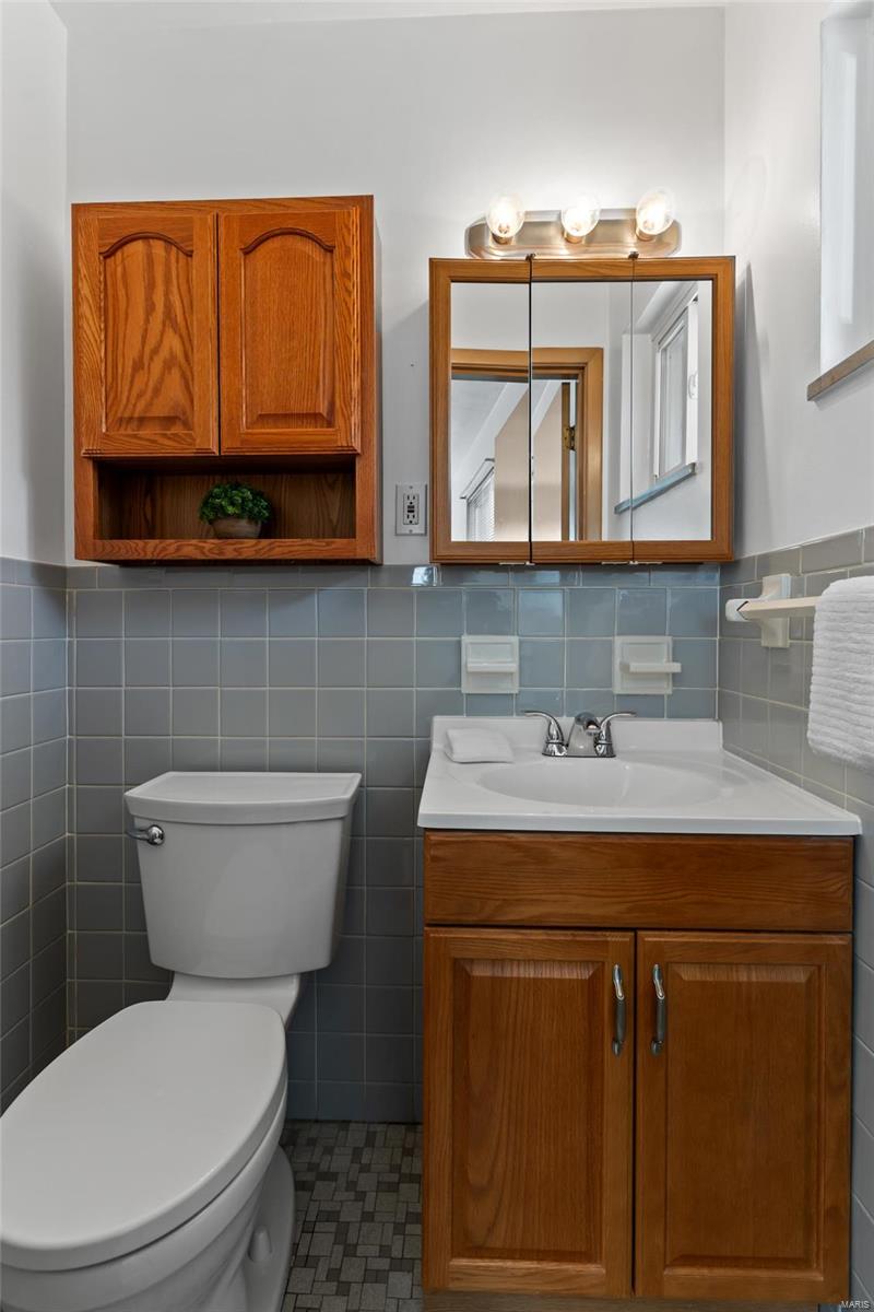 7227 Rockspring Drive St. Louis, MO 63123 - Photo 23 of 44 Gallery Image 23