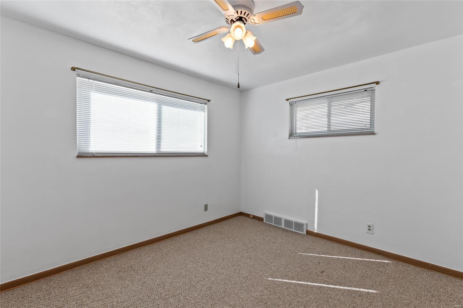 7227 Rockspring Drive St. Louis, MO 63123 - Photo 26 of 44 Gallery Image 26