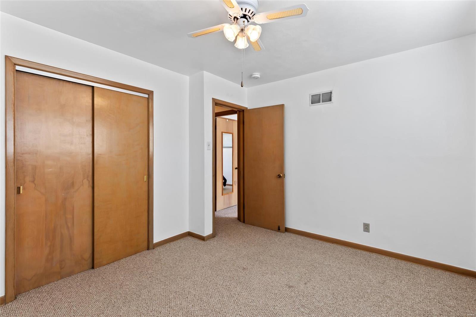 7227 Rockspring Drive St. Louis, MO 63123 - Photo 28 of 44 Gallery Image 28