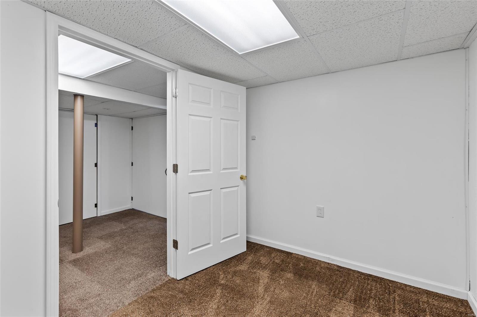 7227 Rockspring Drive St. Louis, MO 63123 - Photo 39 of 44 Gallery Image 39