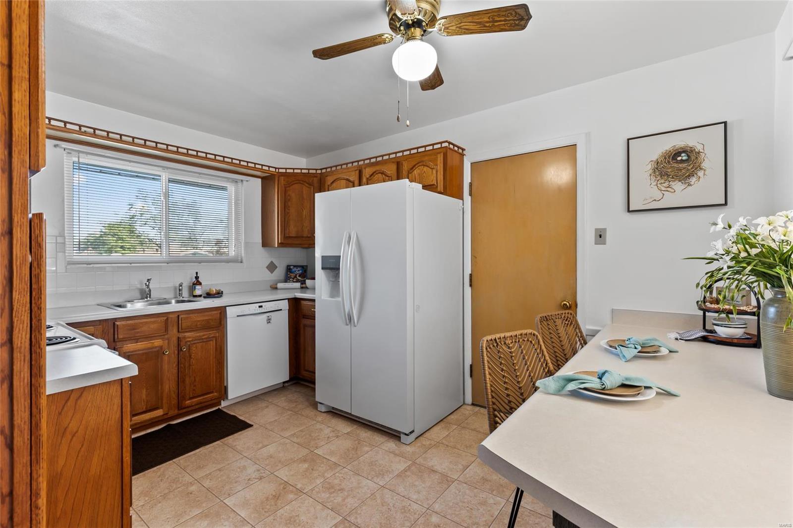 7227 Rockspring Drive St. Louis, MO 63123 - Photo 5 of 44 Gallery Image 5