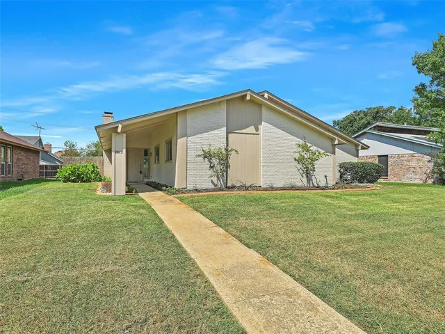 $350,000 | 2013 East Collins Boulevard, Richardson, TX 75081